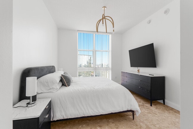 Building Photo - 550 Okeechobee Blvd