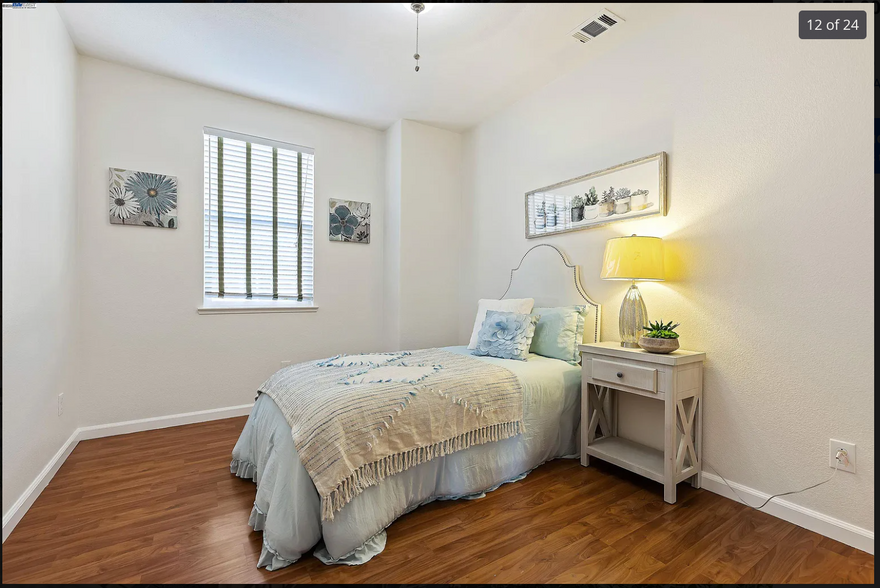 Bedroom 1 with full closet - 43886 Paso Pino Cmn