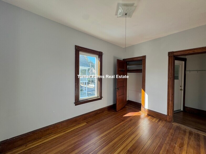 Building Photo - 48 Summer St