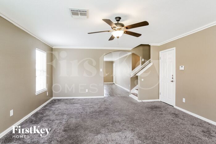 Building Photo - 2430 Pinpoint Dr