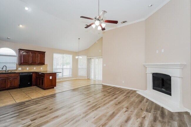 Building Photo - 6137 Kristen Dr