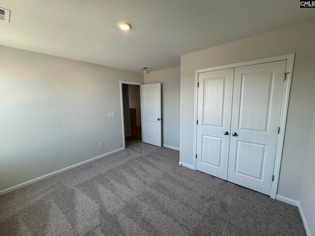 Building Photo - 3081 Hallsdale Dr