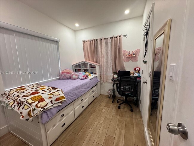 Building Photo - 2775 SW 6th St