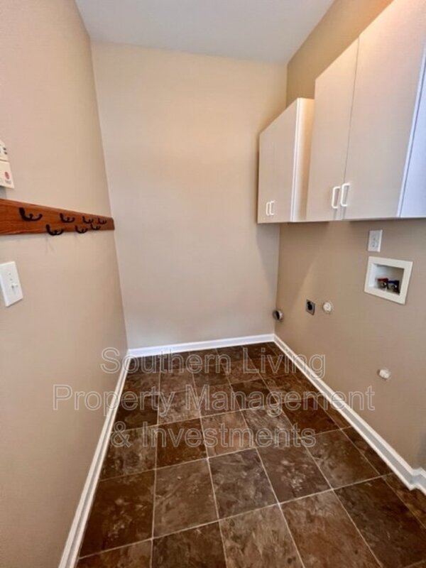 Building Photo - 11840 Royal Castle Ct