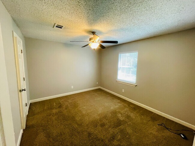 Building Photo - 2BR/2BA FOR RENT