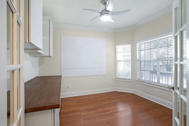 Building Photo - 6715 Windrift Way