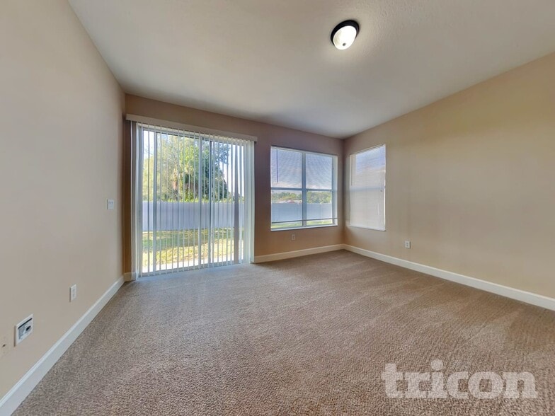 Building Photo - 922 Larwood Pine Dr