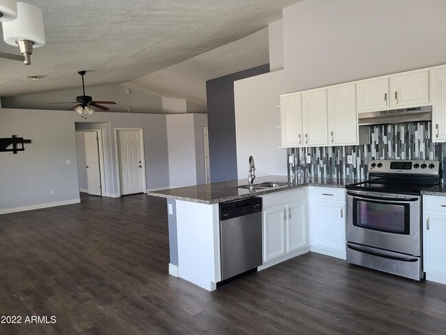 Building Photo - 13331 E Cindy St