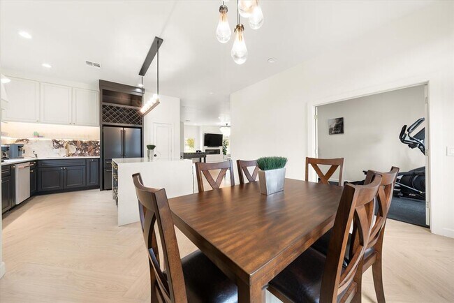 Building Photo - 1304 Katelyn Ct