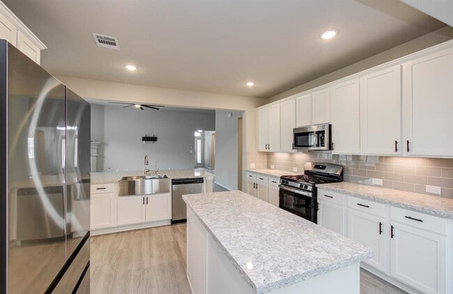 Building Photo - 4603 Bay Vista Dr