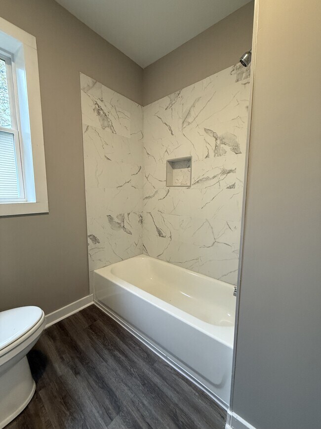 Building Photo - 226 Highland St