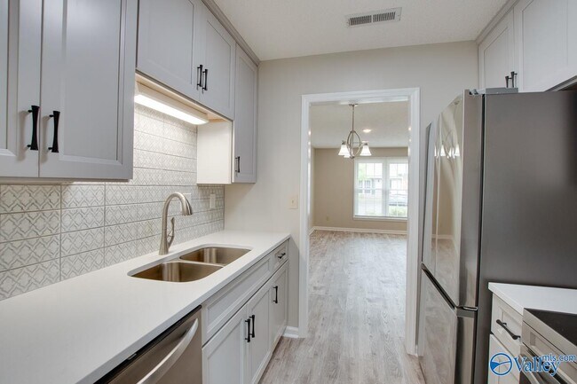 Building Photo - 8146 Oldfield Rd SW