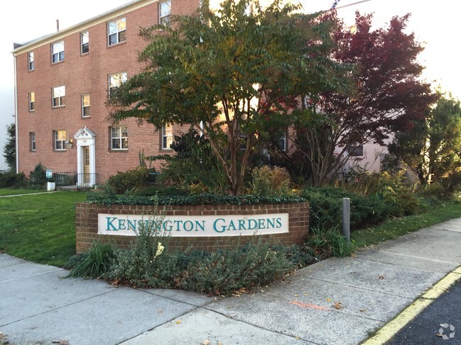 Building Photo - Kensington Gardens