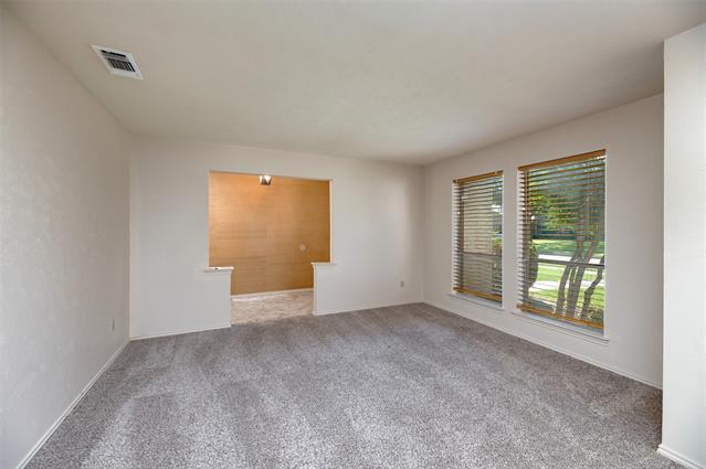 Building Photo - 2121 Stone Creek Dr