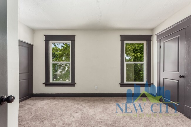 Building Photo - Coming Soon!!! Freshly Renovated 3 Bedroom...