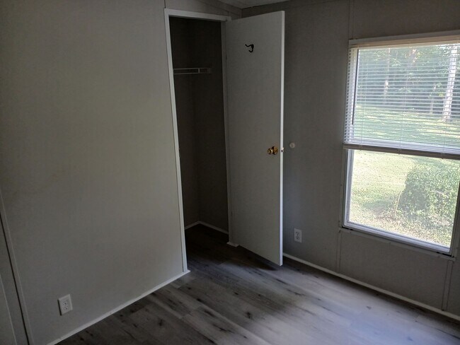 Building Photo - Trailer Park Lot Available