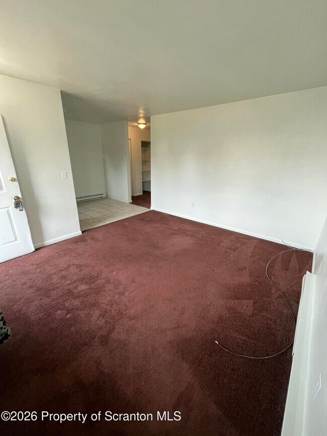 Building Photo - 612 Oak St