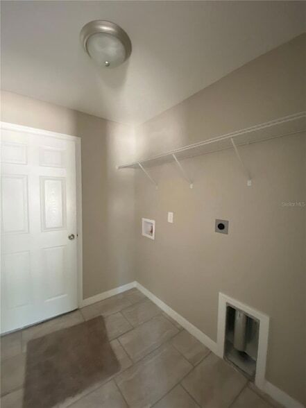 Building Photo - 4217 SW 162nd Pl