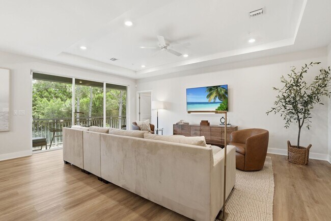 Building Photo - Fully Furnished 3 Bedroom, 3.5 Bath Townhome