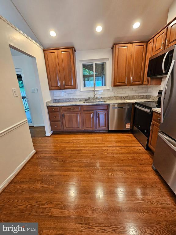 Building Photo - 5021 Swinton Dr