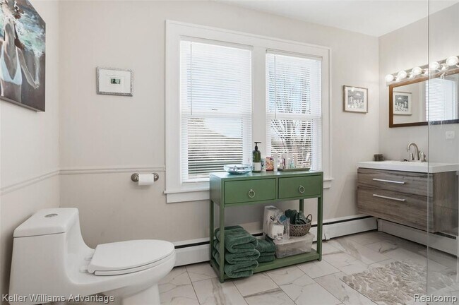 Building Photo - 101 Base Line Rd