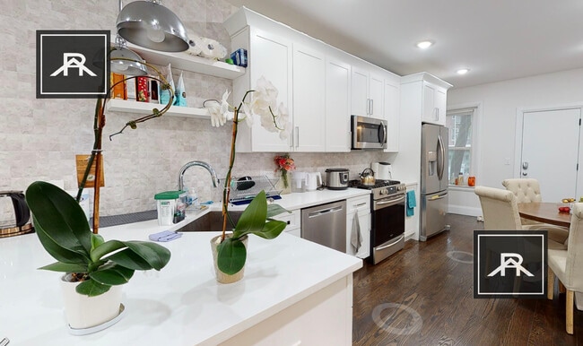 Building Photo - 5 Strathmore Rd