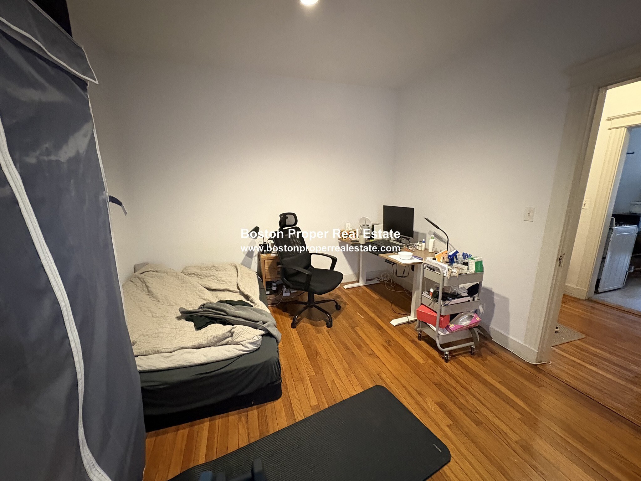 Building Photo - 60 Queensberry St