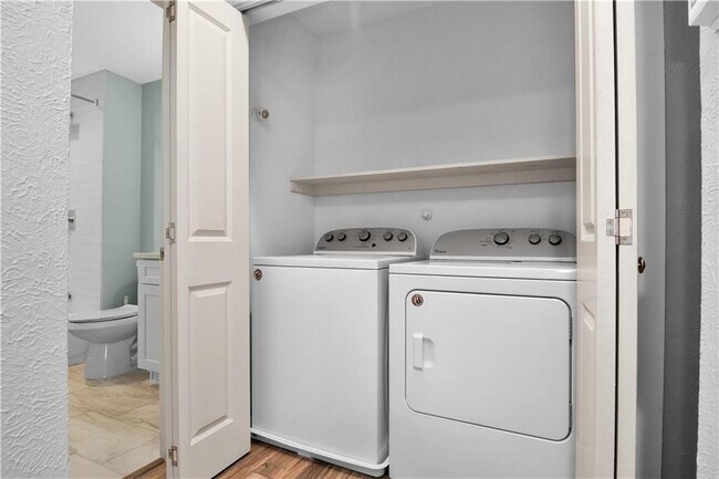 Building Photo - 1748 Ohlen Rd