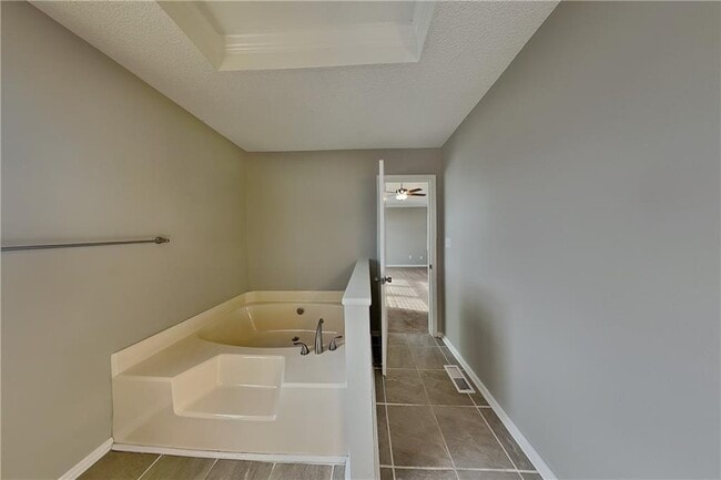 Building Photo - 629 Driftwood Dr