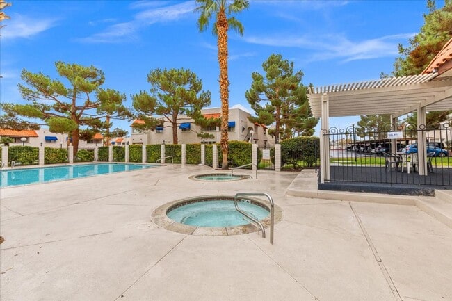 Building Photo - Completely Remodeled Kitchen, Summerlin Condo, 2 Bedroom, No Carpet