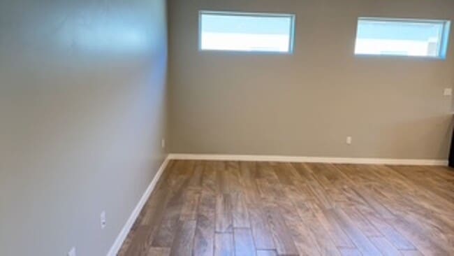 Building Photo - 3928 Pacific Loop