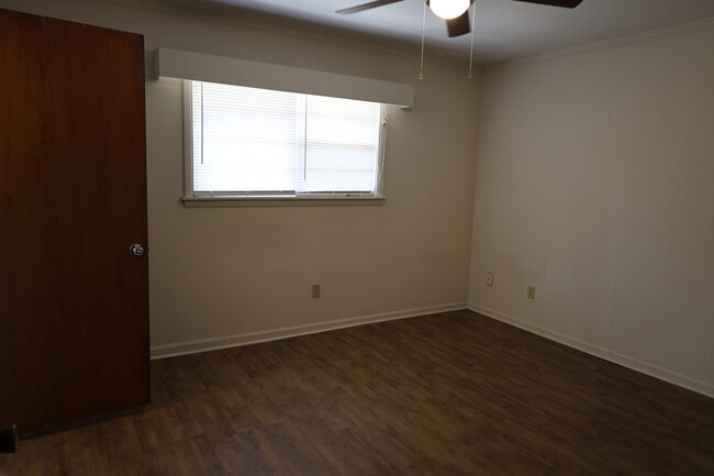 Building Photo - 101 Catherine Ave