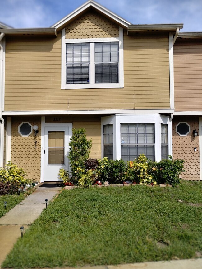 Primary Photo - 2213 Waterleaf St