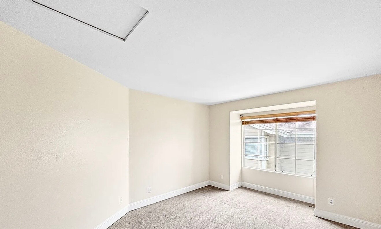 Building Photo - 3555 Grove St
