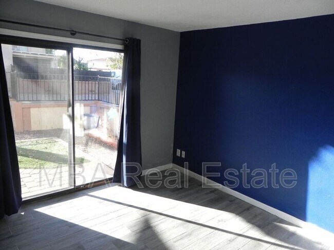 Building Photo - 15650 N 19th Ave