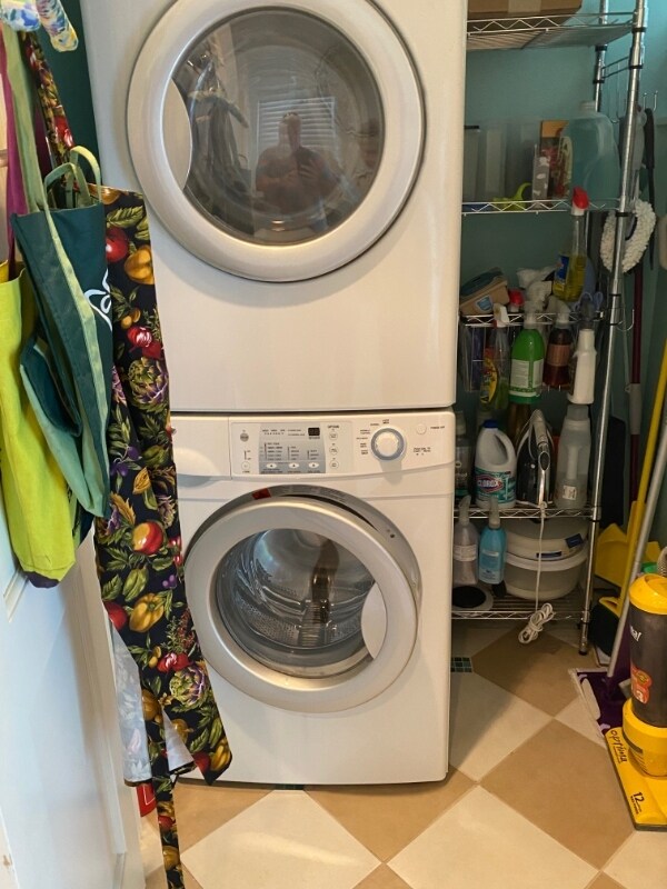 Building Photo - 431 E 9th Ave