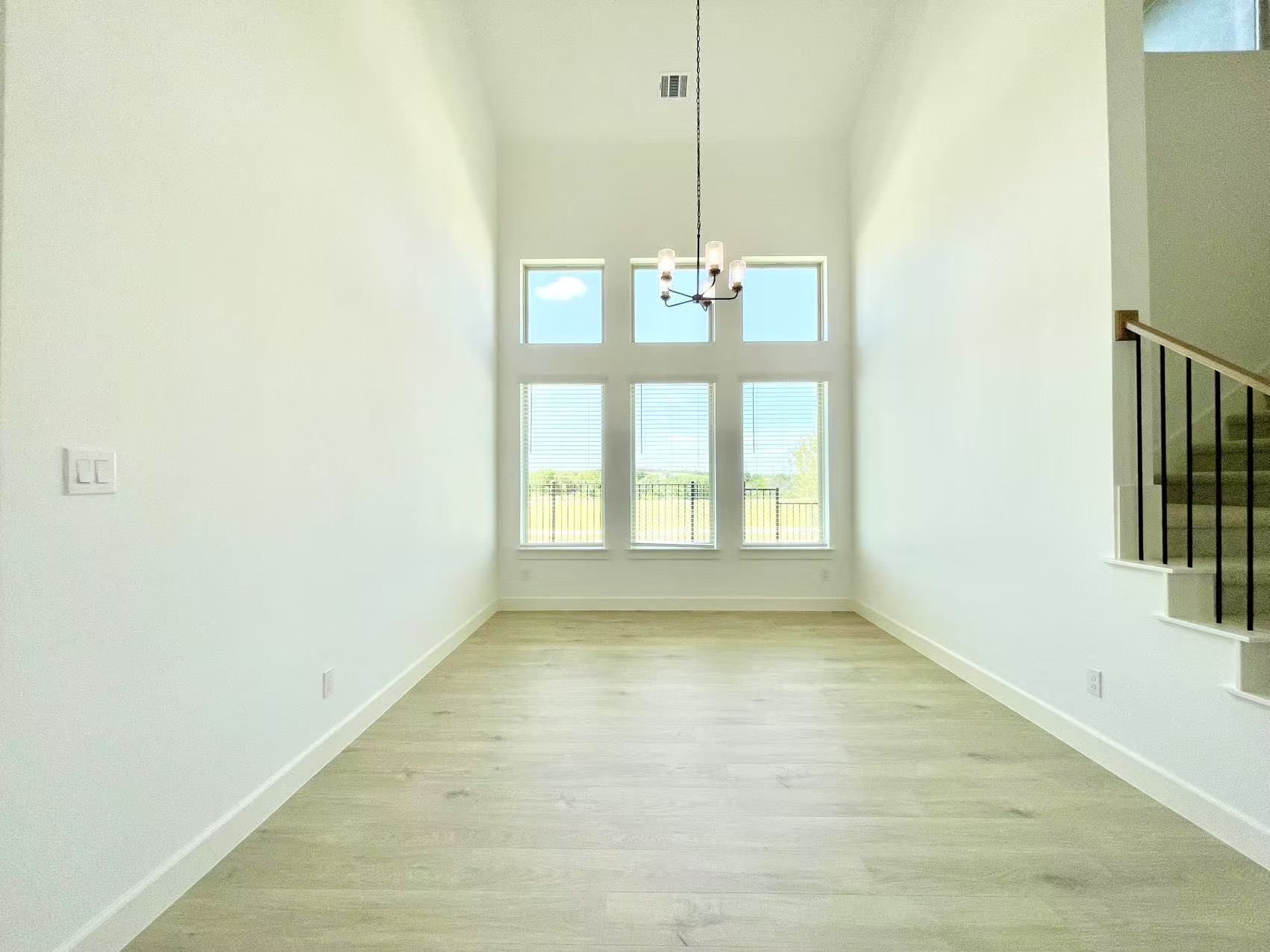 Building Photo - 15603 Valerian Trl