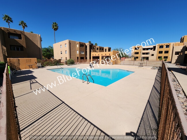 Building Photo - 1810 E Blacklidge Dr