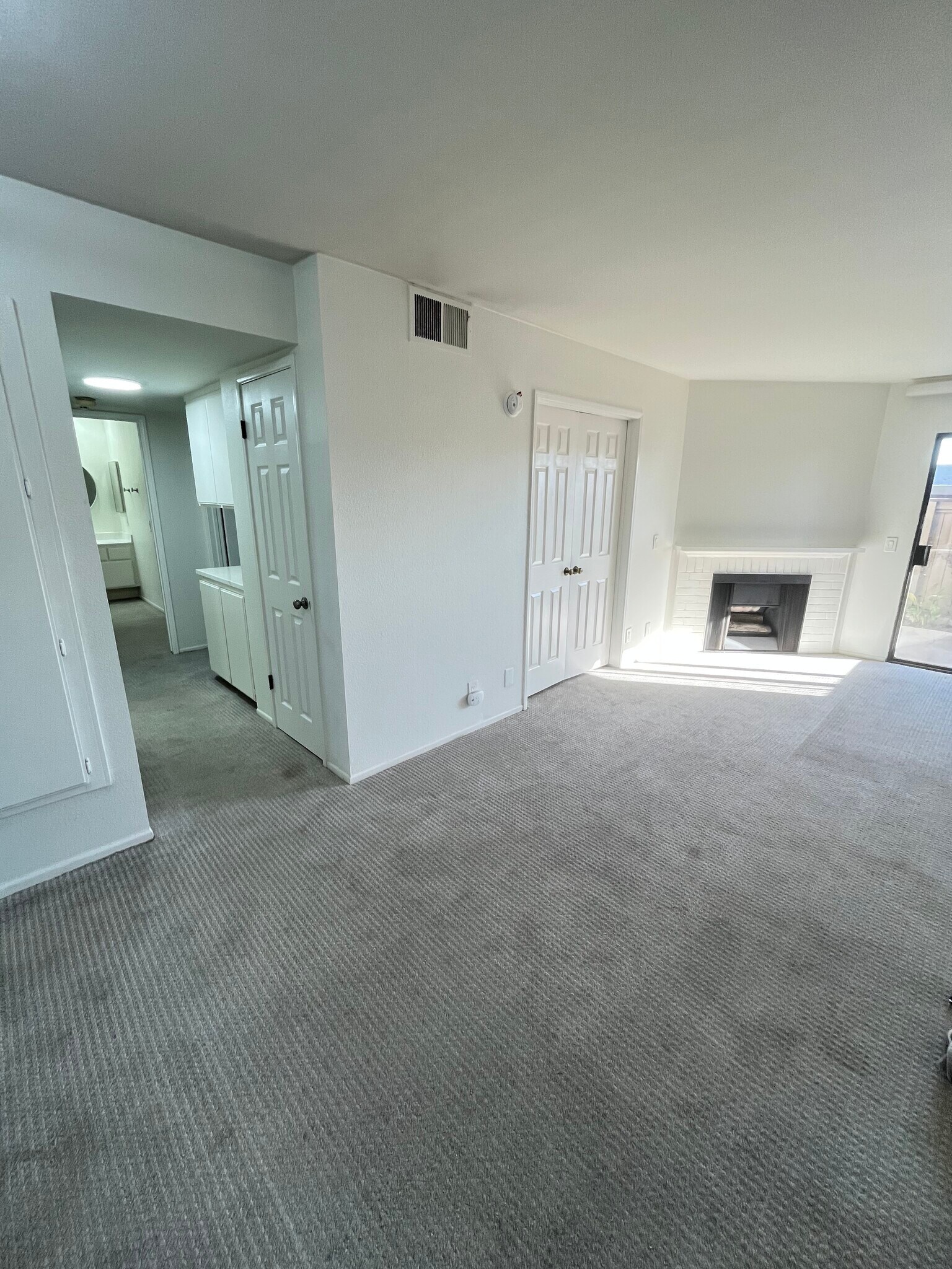 Building Photo - 1161 Packers Cir