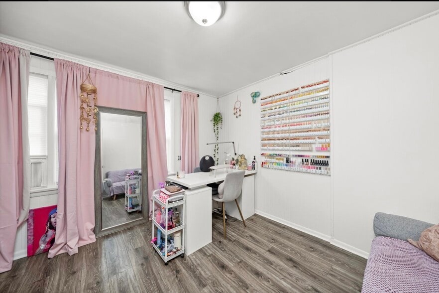 Building Photo - 1322 S 51st Ave