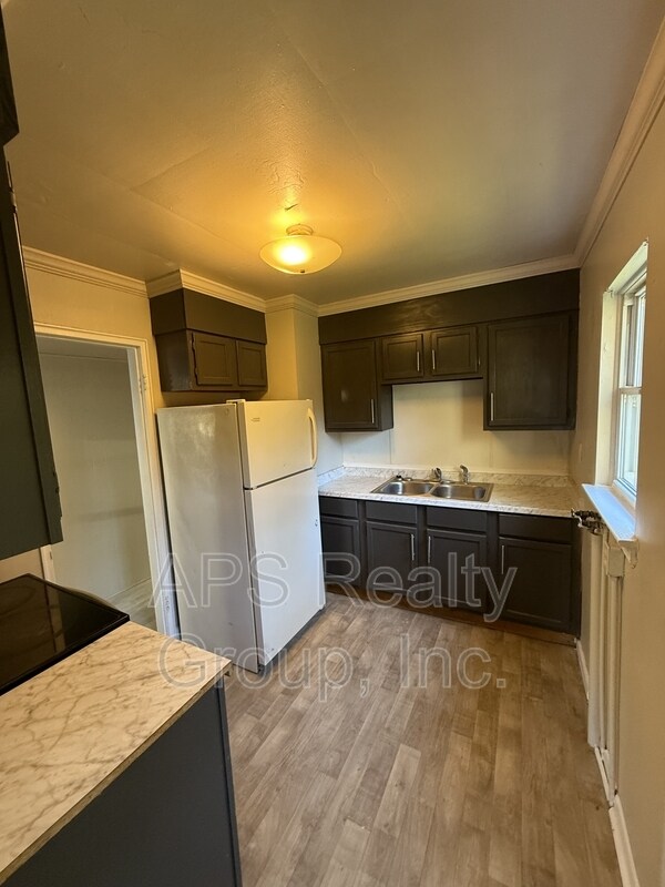 Building Photo - 3654 Yale Ave