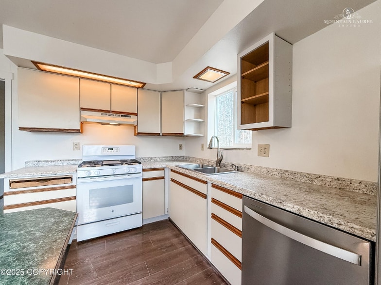 Building Photo - 8747 S Twilight Dr