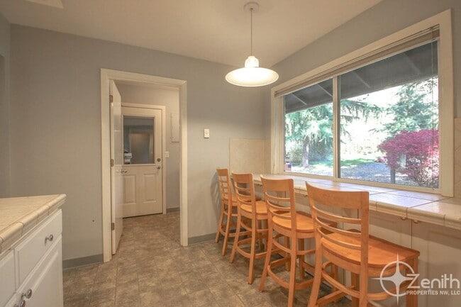 Building Photo - 12908 NE Salmon Creek Ave