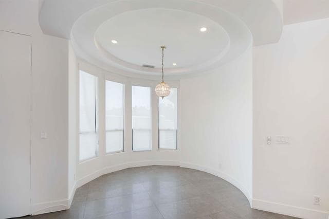 Building Photo - 410 Milagrosa Cir