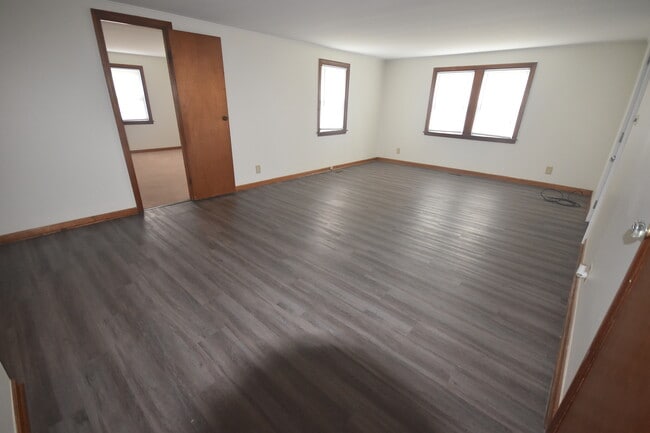 Family room - 857 N County Road 900