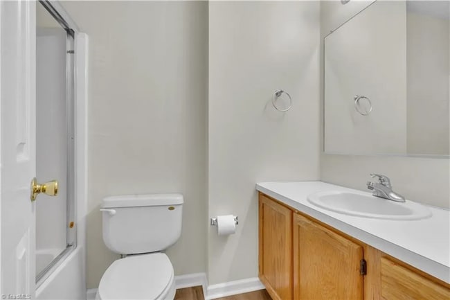 Building Photo - AVAILABLE NOW – Stylish 2-Bedroom Condo in Archdale, NC