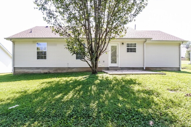 Building Photo - 1318 Lyndsey Ridge Dr