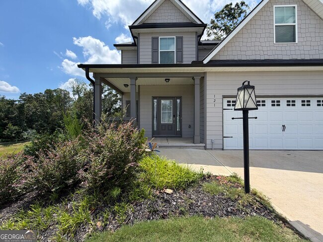 Building Photo - 121 Quail Forest Circle