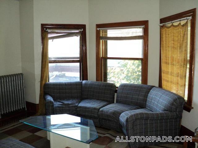 Building Photo - 36 Linden St