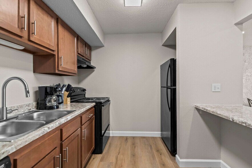 Building Photo - 2309 Cherry Hills Dr